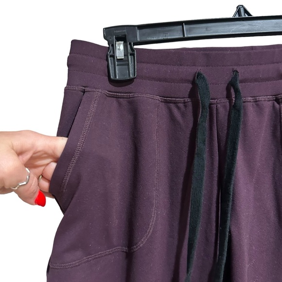 ZYIA Active Unwind Cuffed Joggers Size XS Plum Purple Gym Workout Pockets - Picture 9 of 15